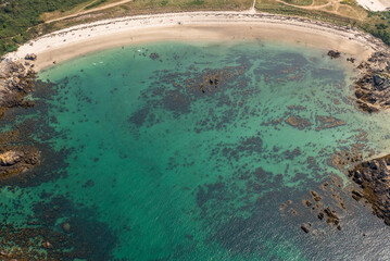 vue a&eacute;rienne des &icirc;les Chausey en France