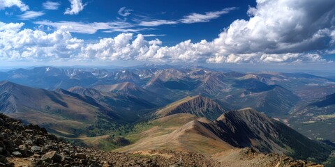 Naklejka premium Breathtaking Summer Summit Views of Mount Elbert in the Rocky Mountains of Colorado