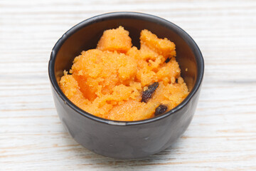 Kesari – dessert indien traditionnel à base de semoule. 