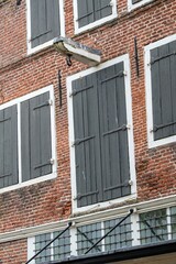 House gable with suspension for pulley block