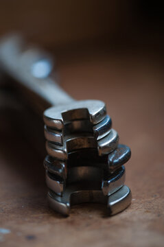 Flat wrenches