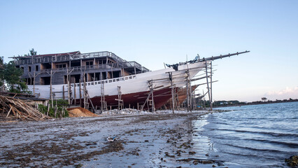 Making a traditional Makassarese ship called Phinisi in Tana Beru
