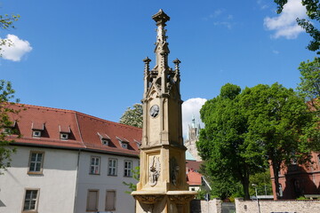 Gotsiche Brunnenskulptur Herrmannsplatz Erfurt