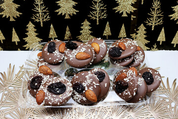 Assiette de mendiants au chocolat au lait