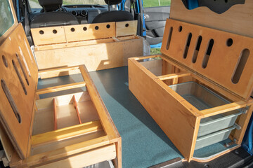 selbstgebauter Campervan diy 