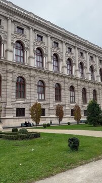 Kunsthistorisches Museum Vienna Exterior with Classical Architecture and Garden