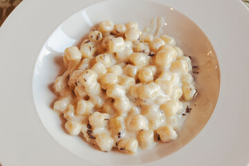 Gnocchi al Castelmagno is such a succulent and precious recipe. The King of cheeses together with the gnocchi from 