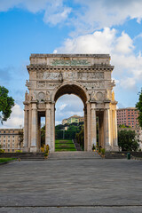 Obraz premium Arch of Victory (Arco della Vittoria) or Monument to the Fallen, memorial monument located in Piazza della Vittoria. GENOA, ITALY.