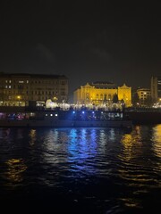 Obraz premium night view of the port of barcelona spain