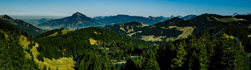 Panorama Gr&uuml;nten im Allg&auml;u, Headergeeeignet f&uuml;r Webseite und Onlinepr&auml;sentation, Aussicht auf das Wandergebiet Gr&uuml;nten, Herbstwanderung in den Allg&auml;uer Bergen