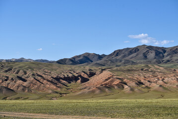 Obraz premium Beautiful hills and mild mountain landscape in Mongolia