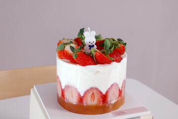 cake fruit korea strawberry cream birthday sweets