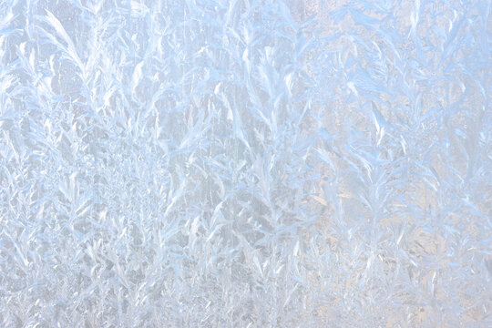 The light reflection of icy frost crystals is captured in this PNG