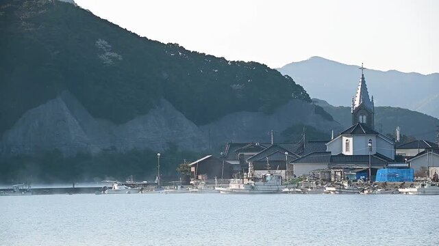 港町の教会