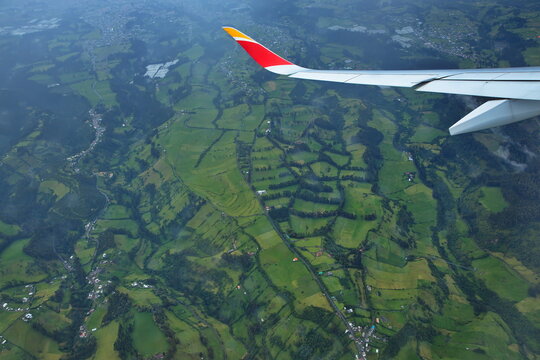 Approach to Mariscal Sucre airport in Quito,Ecuador,South America
