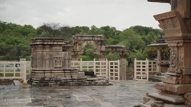Sahastra Bahu Temple Udaipur | Ancient Sas-Bahu Temple Nagda, Intricate Carvings, Heritage Architecture, Scenic Aravalli Views & Travel Video
