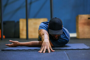 Homem fazendo atividade f&iacute;sica