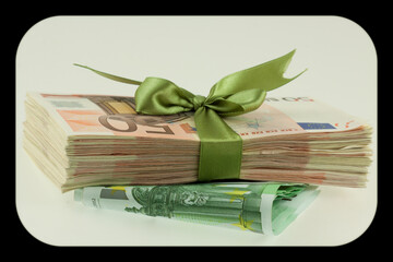 Liasses de billets à offrir 
