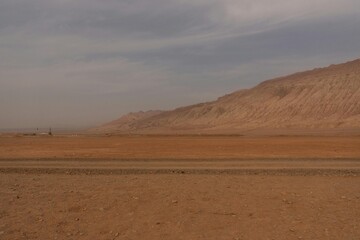 Desolate Desert and Mountain Landscape