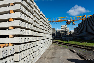 Betonschwellen f&uuml;r den Gleisbau bei der Bahn