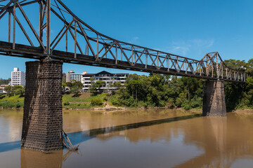 Blumenau, Santa Catarina:  Ponte Aldo Pereira de Andrade (Ponte de Ferro) sobre Rio Itajaí-açu