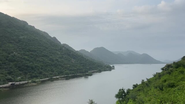 Bahubali Hills Udaipur | Stunning Aravalli Mountain Views, Sunset Point, Lake Badi Scenery, Scenic Nature Spot & Cinematic Travel Video