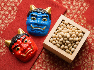 節分の豆と鬼の面