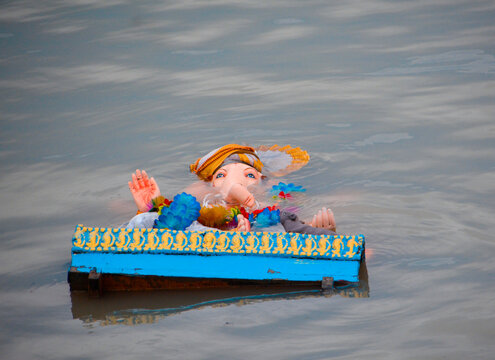 Ganesh bisorjan in Chittagong avoy mitra gath