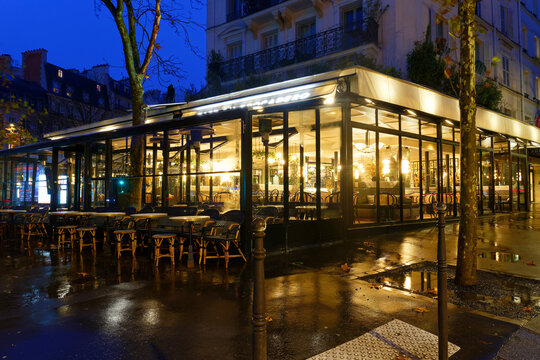 Paris, France-November 22, 2025 : Set in spectacular surroundings, facing the Eiffel Tower, the Cafe du Trocadero embodies the much-coveted Parisian art of living.