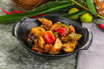 Potato with bell pepper and gravy