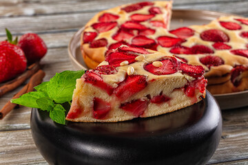 Strawberry pie tart served mint