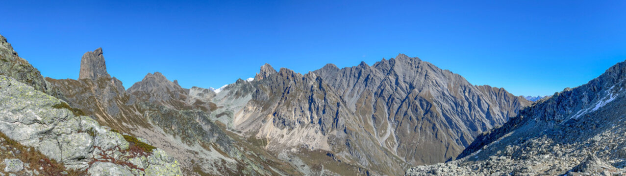 Fototapeta beautiful mountain range  with rocky peak called pierra menta in the Beaufortain massif in european alps under blue sky