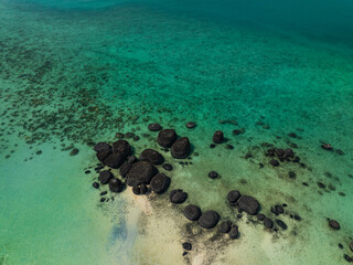 Ko Kham is a small island near Ko Mak, in Trat Province, eastern Thailand. It has beautiful white sand beach and cristal clear waters.