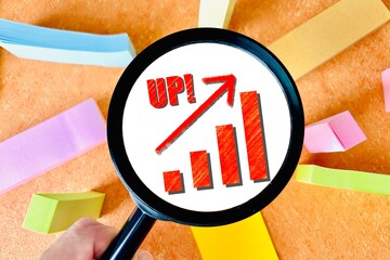 アップのイメージと虫眼鏡