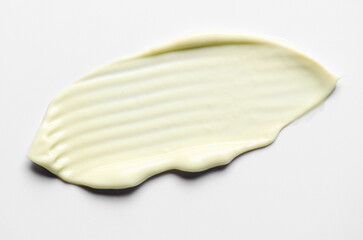 Anti-aging moisturizing skin mask with green clay and seaweed.
