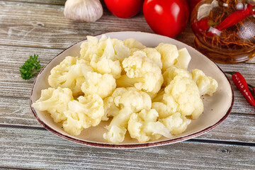 Vegan cuisine Steamed cauliflower cabbage