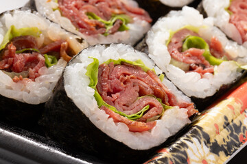 ローストビーフ　巻き寿司