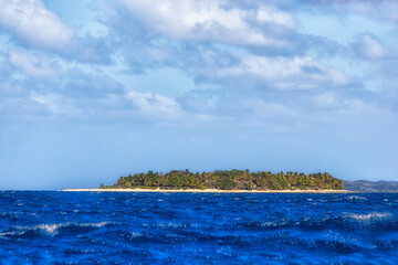 Fiji palm island closer