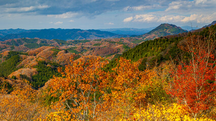 鮮やかな紅葉と奥久慈男体山　休場展望台からの眺め　茨城　絶景