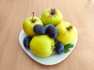 bowl of fresh fruit