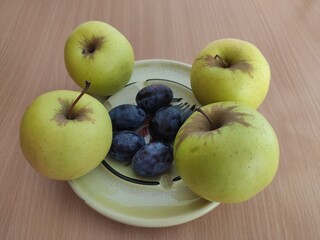 bowl of fresh fruit