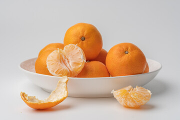 tangerines in a bowl