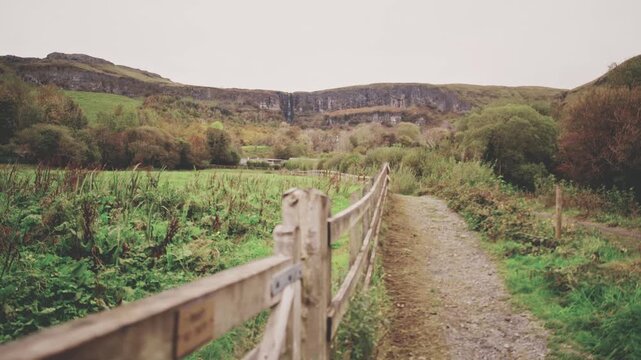 4k Shot in Ireland of Devils Chimney (Trail head)