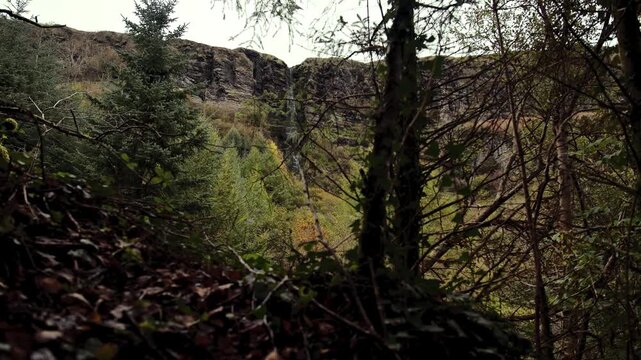 4k Shot in Ireland of Devils Chimney (Trail head)