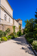 Obraz premium Dans le Jardin Bas de la Malcoiffée à Moulins sur Allier en France