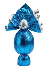 Obraz premium Medium close-up of a large white chocolate Easter egg, meticulously wrapped in glossy, reflective, crinkled vibrant blue and silver foil, peeled top, white studio background, concept of festive