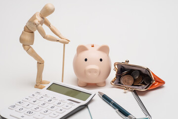 豚の貯金箱と老後資金のイメージ