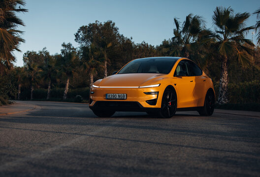 Tesla Model Y Performance facelift 2025 at the sunset