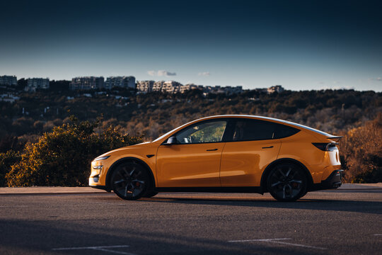 Tesla Model Y Performance facelift 2025 at the sunset