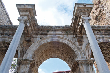 Obraz premium Hadrian’s Gate – Iconic Landmark in Antalya